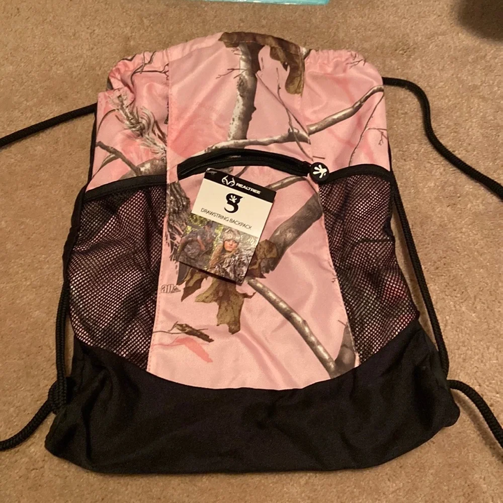 Realtree Drawstring Bag - Picture 1 of 8